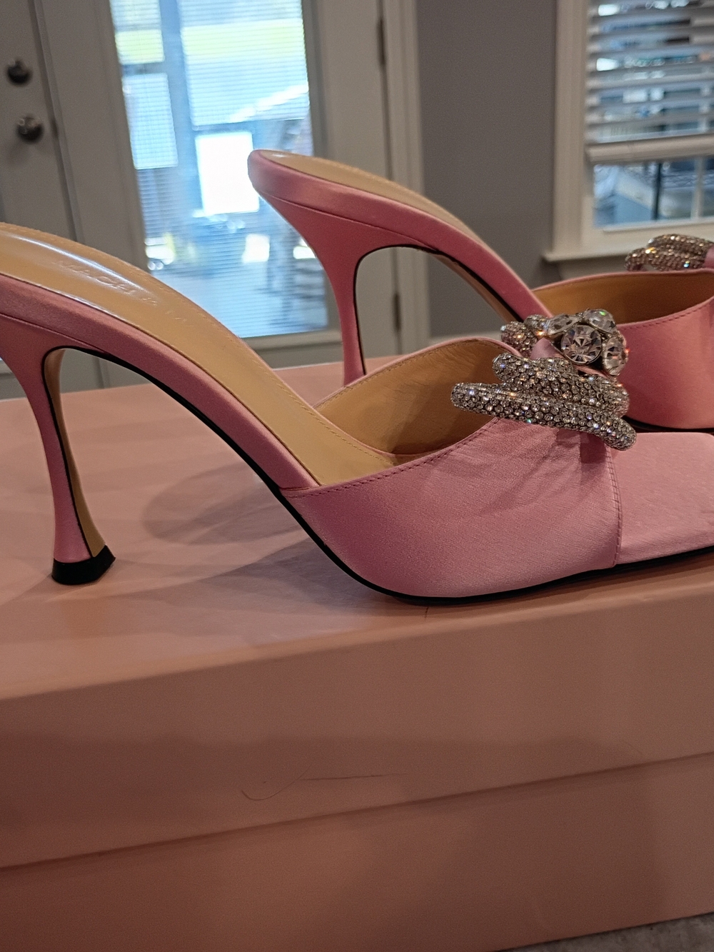MACH & MACH Pink Silk Crystal Bow Mules Women's Size 38.5 New - Picture 6 of 13